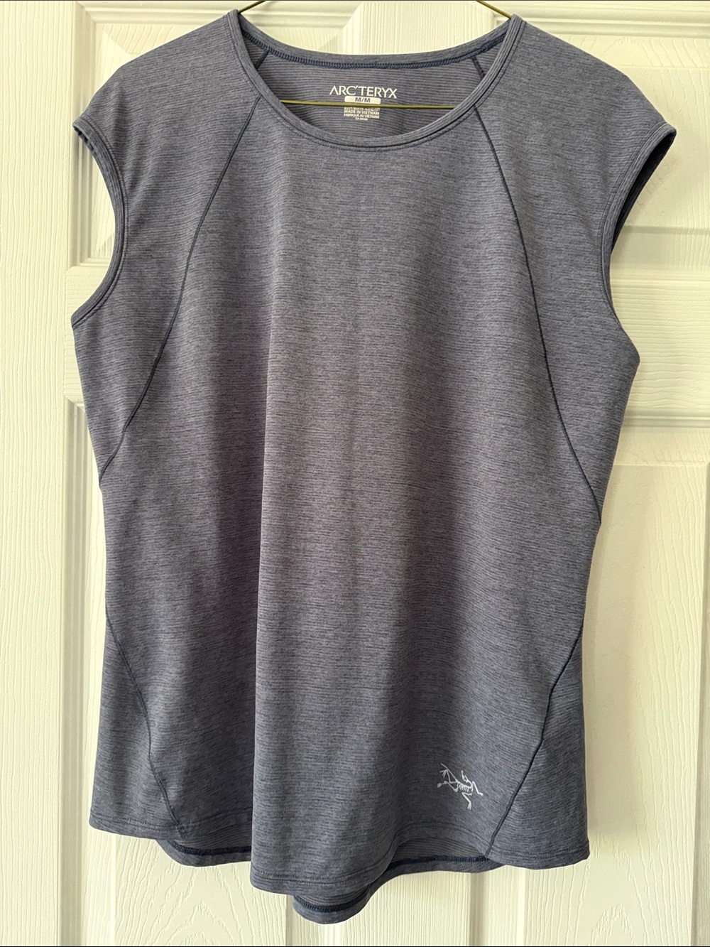 Arc'teryx Women's Sleeveless Top in Heathered Slate Blue - Picture 4 of 6